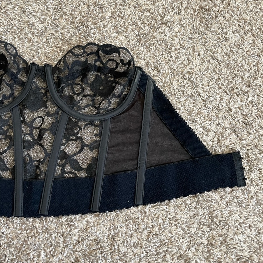 Vintage Victoria’s Secret Black Lace Bustier Corset 34B gold label small petit - Picture 10 of 11
